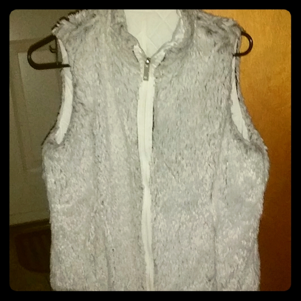 Reversible vest